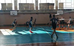 Сборная команда БГТУ (мужчины) по волейболу продолжает выступать в играх Брянской волейбольной лиги 